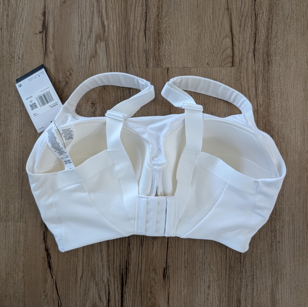 Nike Sports Bra SKU2024 - Picture 3 of 4